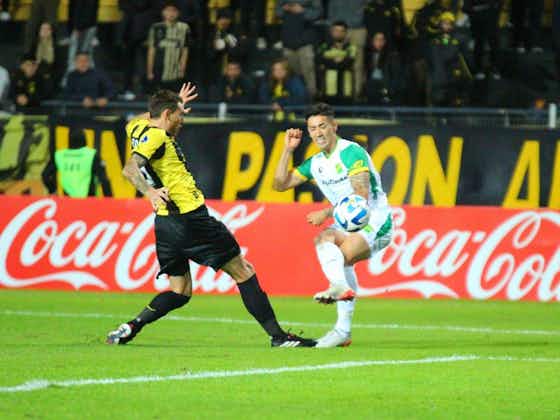 Imagen del artículo:Defensa y Justicia goleó a Peñarol y aseguró la clasificación en Copa Sudamericana