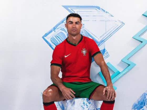 Imagen del artículo:📹 La sesión de fotos de la nueva indumentaria de Portugal con Cristiano Ronaldo a la cabeza