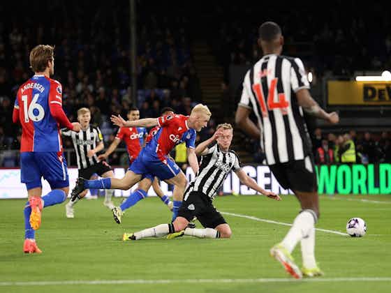 Article image:Crystal Palace se salvó del descenso y arruinó al Newcastle con doblete de Mateta
