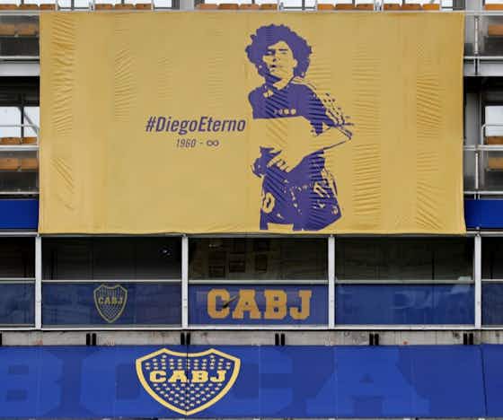 Imagem do artigo:Cachorro invade e comete falta, camisa do Real, Boca 🖤 Maradona