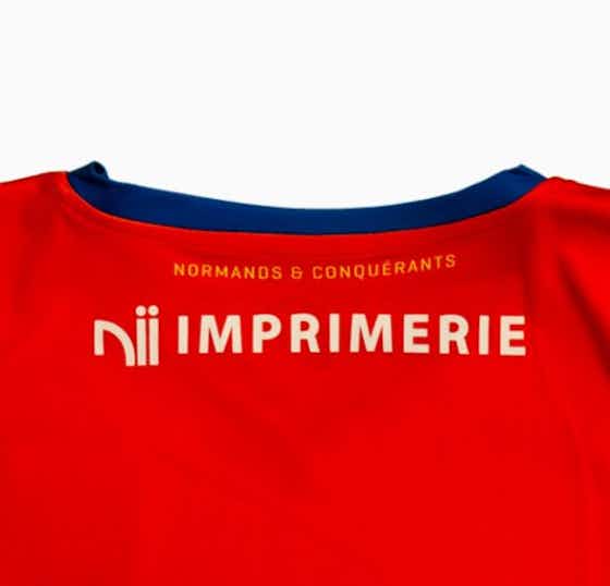 Imagem do artigo:Camisa especial do SM Caen 2021-2022 é revelada pela Umbro
