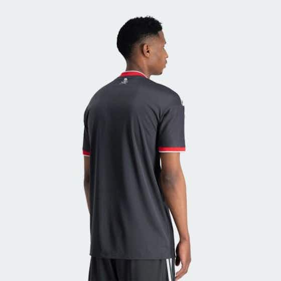 Imagem do artigo:Novas camisas do Orlando Pirates 2022-2023 são lançadas pela Adidas
