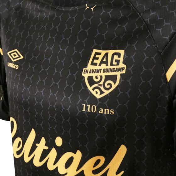 Imagem do artigo:EA Guingamp e Umbro lançam camisa de 110 anos da equipe