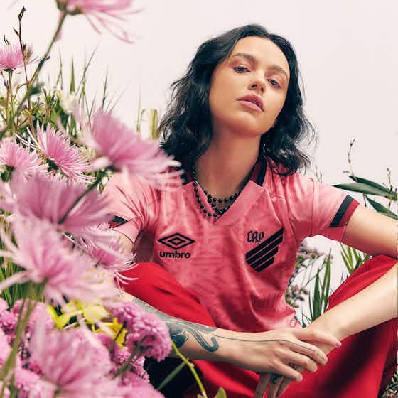 Imagem do artigo:Umbro lança camisas Outubro Rosa 2022 para seus times patrocinados
