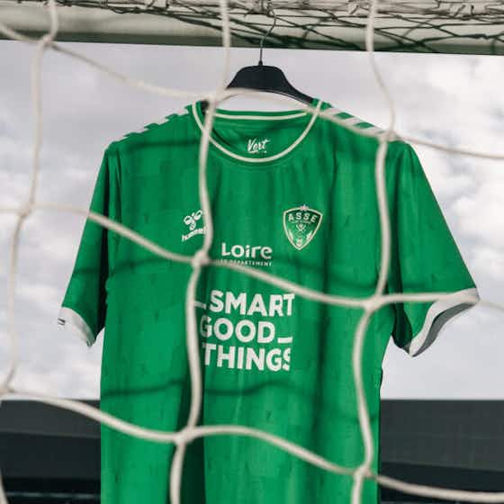 Imagem do artigo:Hummel lança novas camisas do Saint-Étienne 2023-2024