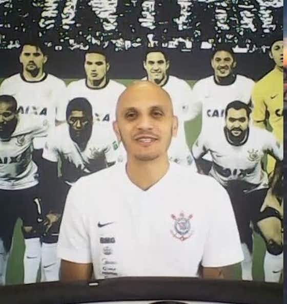 Imagem do artigo:Fábio Santos relembra Mundial do Corinthians e diz que estar no pôster era sua meta profissional