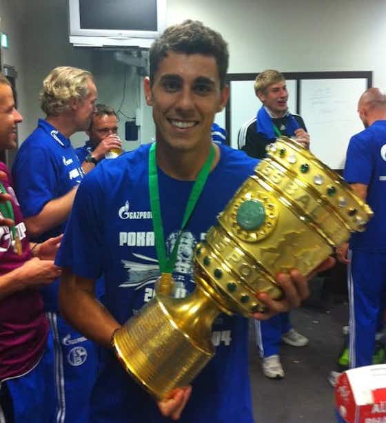 Imagem do artigo:Você sabia que Danilo Avelar já jogou na Alemanha ao lado de Neuer? E, inclusive, foi campeão!