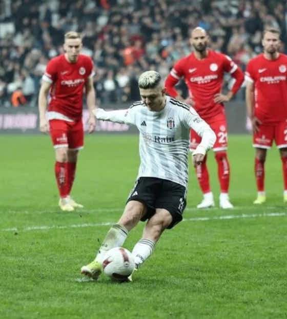 Artikelbild:1:2! Beşiktaş geht zu Hause unter, kuriose Elfmeterentscheidung