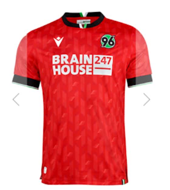 Imagem do artigo:👕 Da pior à melhor: OF avalia TODAS as camisas titulares da 2. Bundesliga