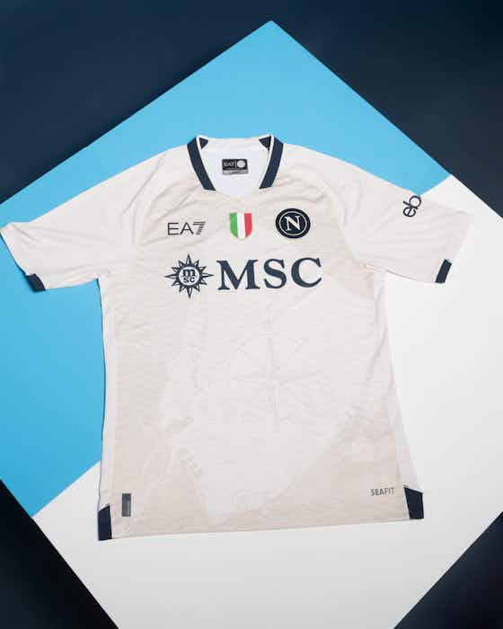 Imagen del artículo:📸 El Napoli presenta su quinta camiseta de la temporada