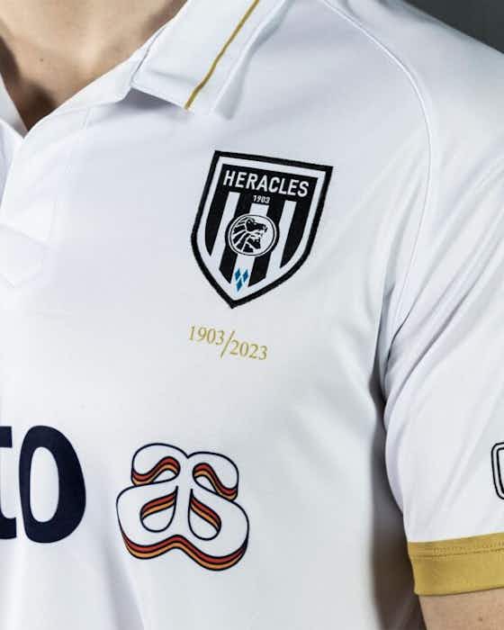 Imagem do artigo:Terceira camisa do Heracles Almelo 2023-2024 é lançada pela Acerbis