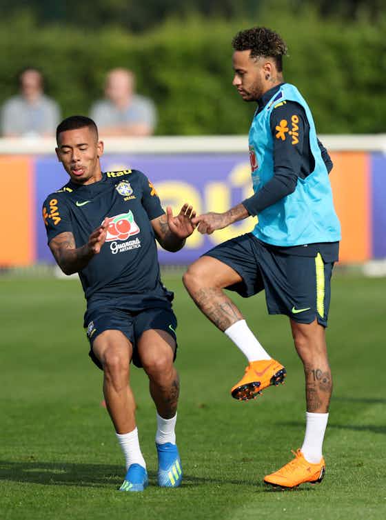 Article image:Gabriel Jesus' epic warm-up routine with Neymar for Brazil in 2017 as Arsenal move nears