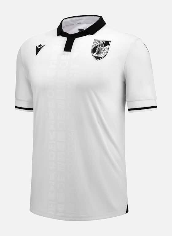 Imagem do artigo:Qual o melhor? Veja TODOS uniformes principais da Liga Portugal 2023/24 👕