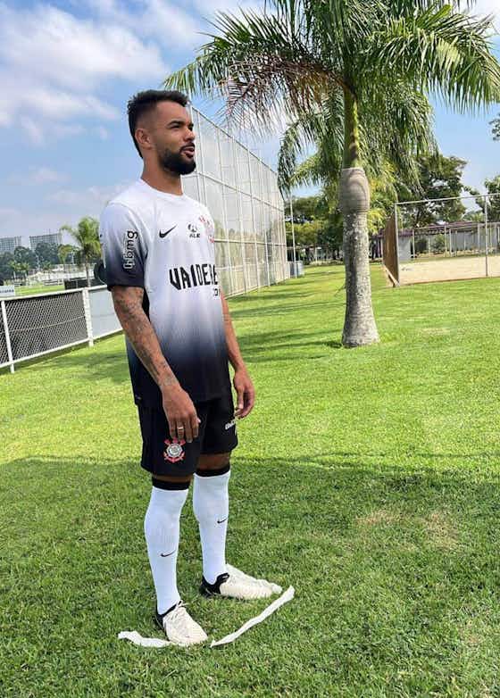 Imagem do artigo:Camisa de mandante do Corinthians para 2024/25 vaza na internet