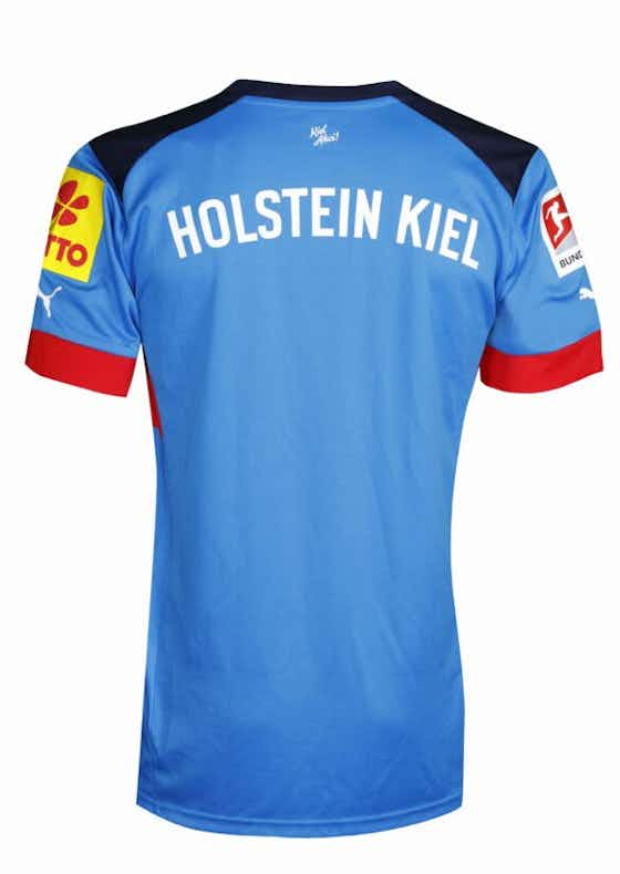 Imagem do artigo:PUMA lança novas camisas do Holstein Kiel 2022-2023