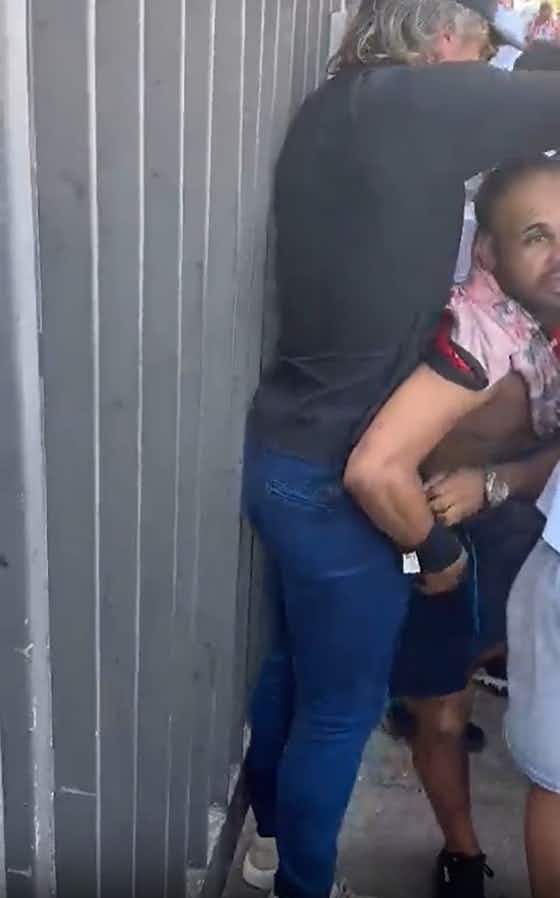 Imagem do artigo:📹 Ídolo do São Paulo sofre tentativa de furto em festa do título; vídeo