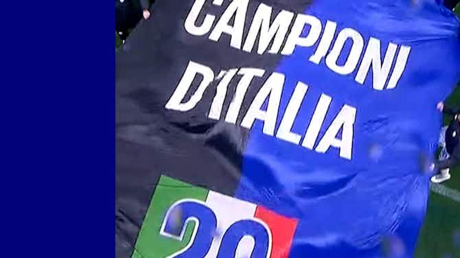 Anteprima immagine per I giocatori dell'Inter festeggiano il loro 20° scudetto