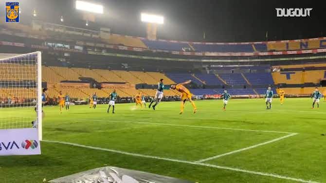 Imagen de vista previa para El 2-0 de Tigres ante León, desde a pie de campo