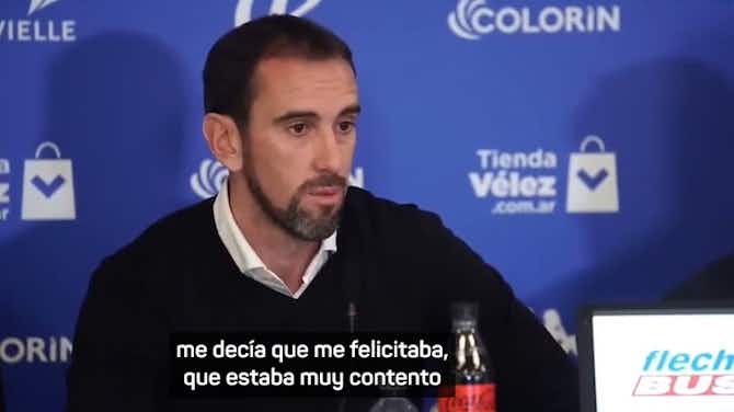 Imagen de vista previa para Godín presentado con Vélez: "El Cholo me mandó un mensaje para felicitarme"
