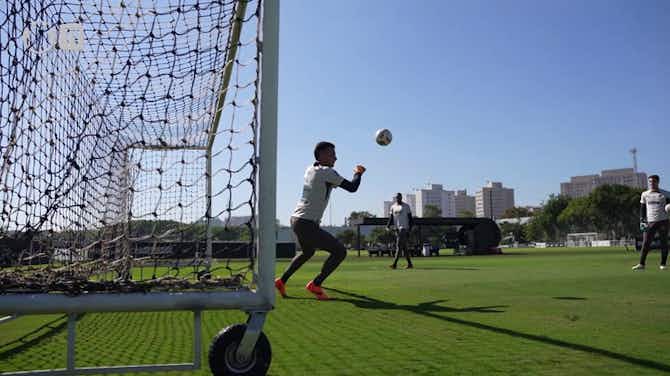 Preview image for Corinthians faz último treino antes de viagem para Paraguai