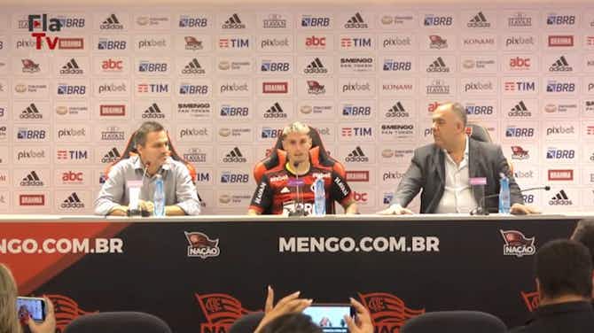 Imagem de visualização para Apresentado no Flamengo, Varela revela conselhos de Arrascaeta