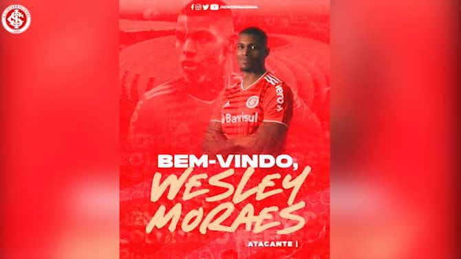 Vorschaubild für Internacional sign Wesley Moraes on loan from Aston Villa