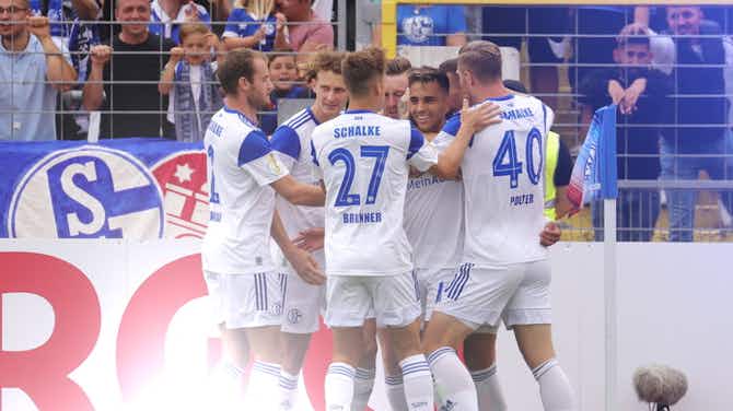 Vorschaubild für Kalte Dusche nach souveränem Auftakt: Schalke siegt im DFB-Pokal