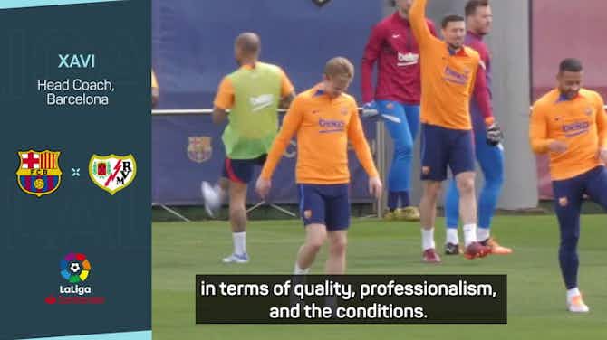 Preview image for Xavi asks United target De Jong to 'mark an era' at Barca