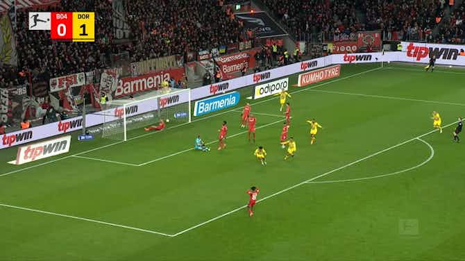 Imagen de vista previa para Great team work by Dortmund ends up in a fine goal from Adeyemi against Leverkusen