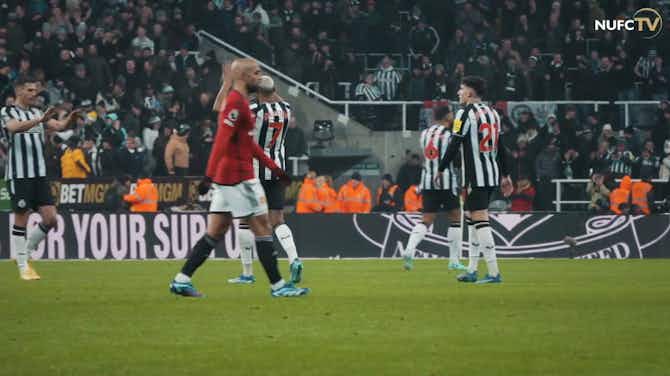 Preview image for Bruno Guimarães e Joelinton celebra vitória sobre o Manchester United