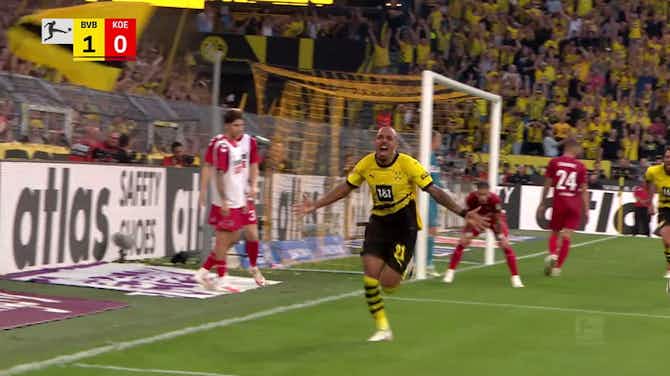 Image d'aperçu pour Malen offre la victoire à Dortmund au bout du suspense