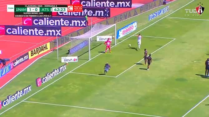 Preview image for Lozano's De Bruyne-esque free-kick goal in Liga MX