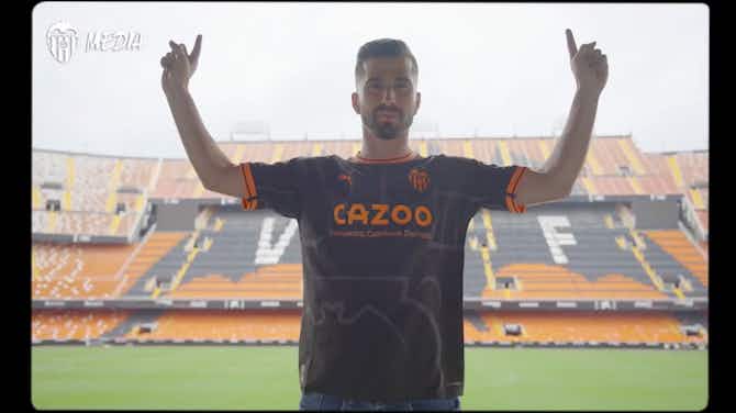 Imagem de visualização para Valencia lança novo uniforme para 2022/23; veja como ficou