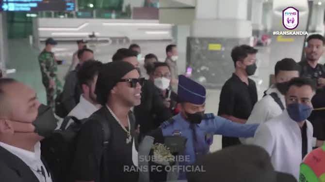 Preview image for Throwback: Ronaldinho arrival in Jakarta
