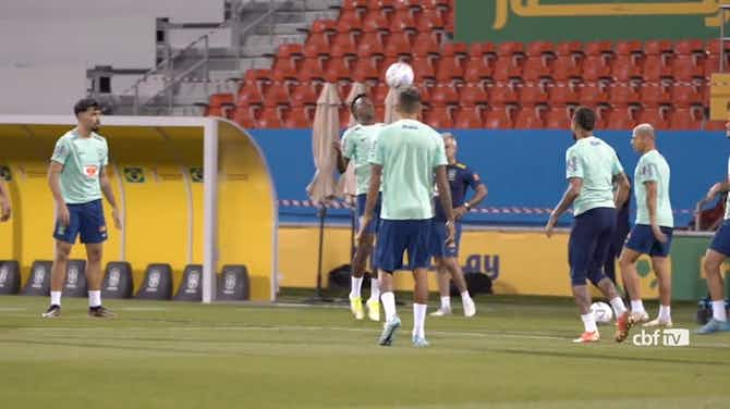 Vorschaubild für Neymar back in Brazil training ahead of South Korea tie