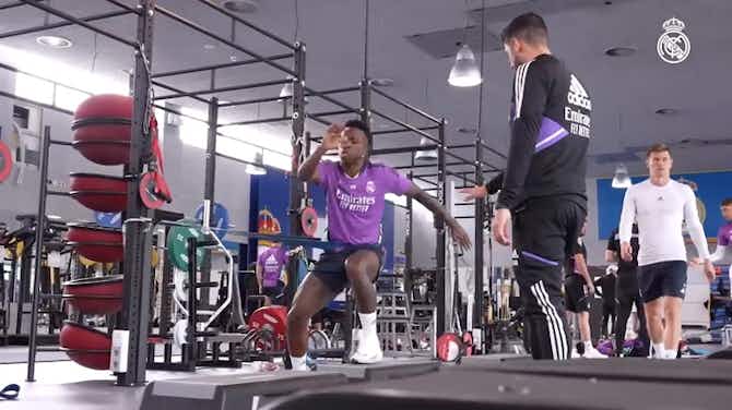 Image d'aperçu pour Real Madrid's workout before facing Valladolid