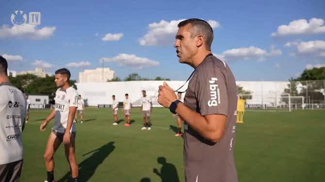 Preview image for Corinthians pronto para encarar o Fortaleza na estreia do uniforme todo preto