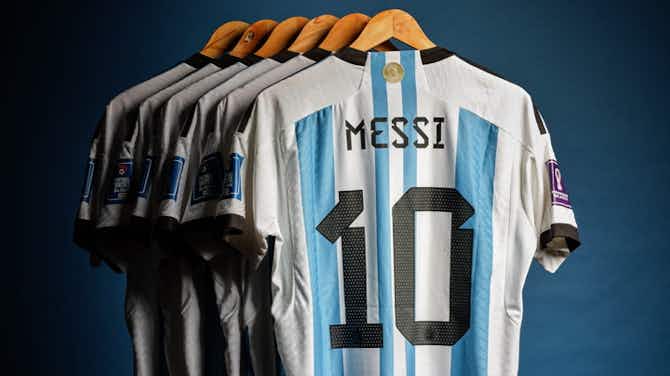 Vorschaubild für Messis WM-Trikots für Millionenbetrag versteigert