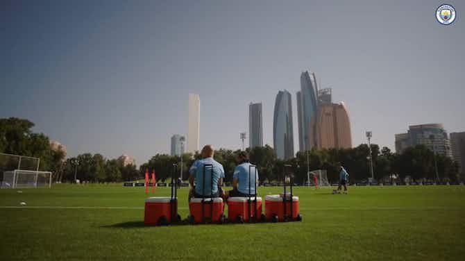 Imagen de vista previa para Haaland entrenando con el Manchester City en Abu Dhabi