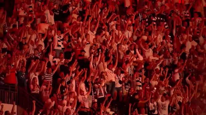 Image d'aperçu pour Finale - La joie des 50 000 fans réunis à Francfort sur le penalty du titre