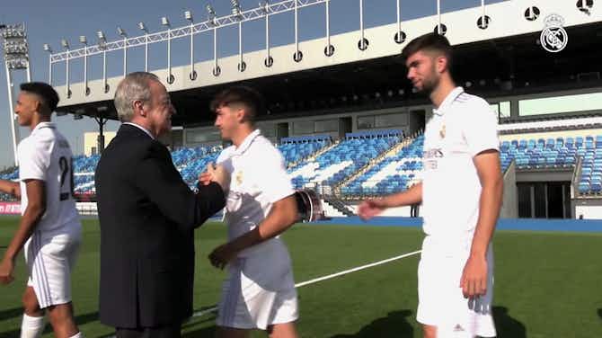 Imagen de vista previa para Florentino Pérez visita a los jugadores del Real Madrid Castilla