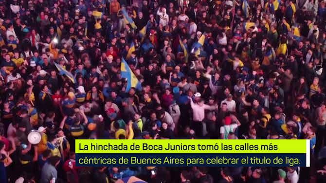 Imagen de vista previa para Hinchas de Boca celebran por cortesía de River