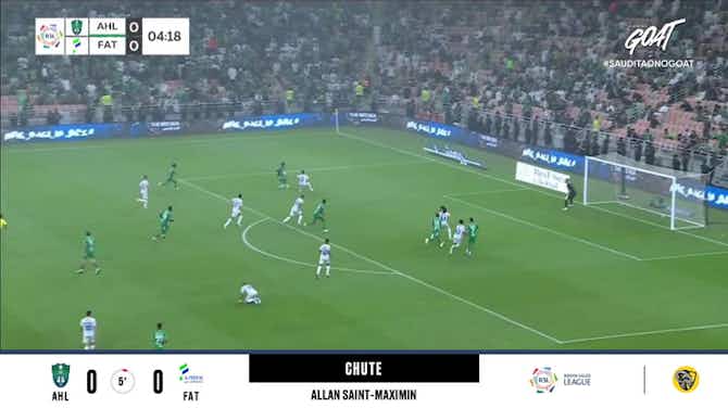 Imagem de visualização para Al-Ahli - Al-Fateh 0 - 0 | CHUTE - Allan Saint-Maximin