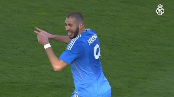 Vorschaubild für Karim Benzema's superb goal against Betis in 2014