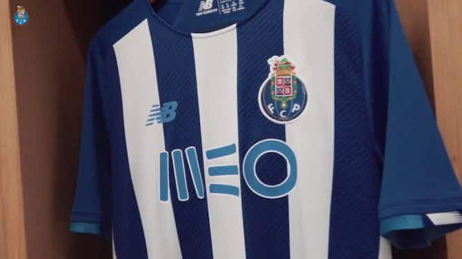 Image d'aperçu pour Le FC Porto révèle son maillot domicile 2021-22