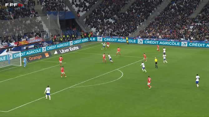 Image d'aperçu pour Giroud scores to secure the win against Chile