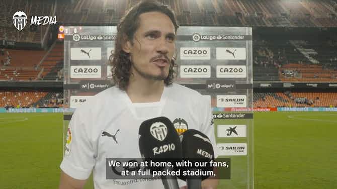 Vorschaubild für Cavani reacts to his Valencia debut