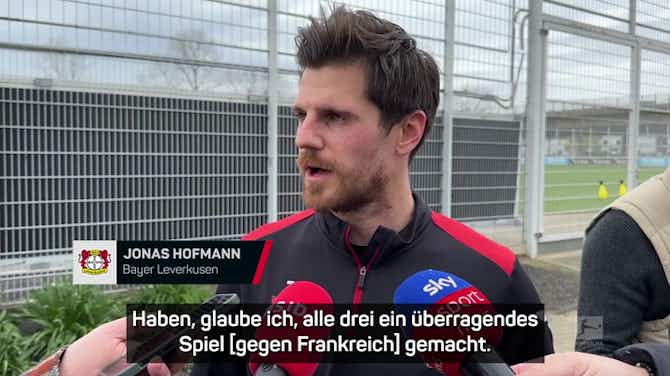 Vorschaubild für Hofmann zu Alonso: "April kann er sprechen"