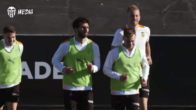 Preview image for Eray Cömert in Valencia training