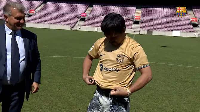 Vorschaubild für Manny Pacquiao visits the Camp Nou